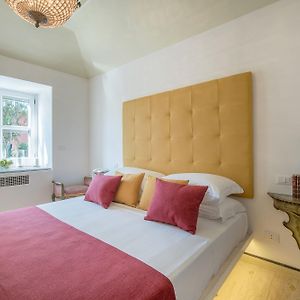 Standard Zimmer mit Kingsize-Bett